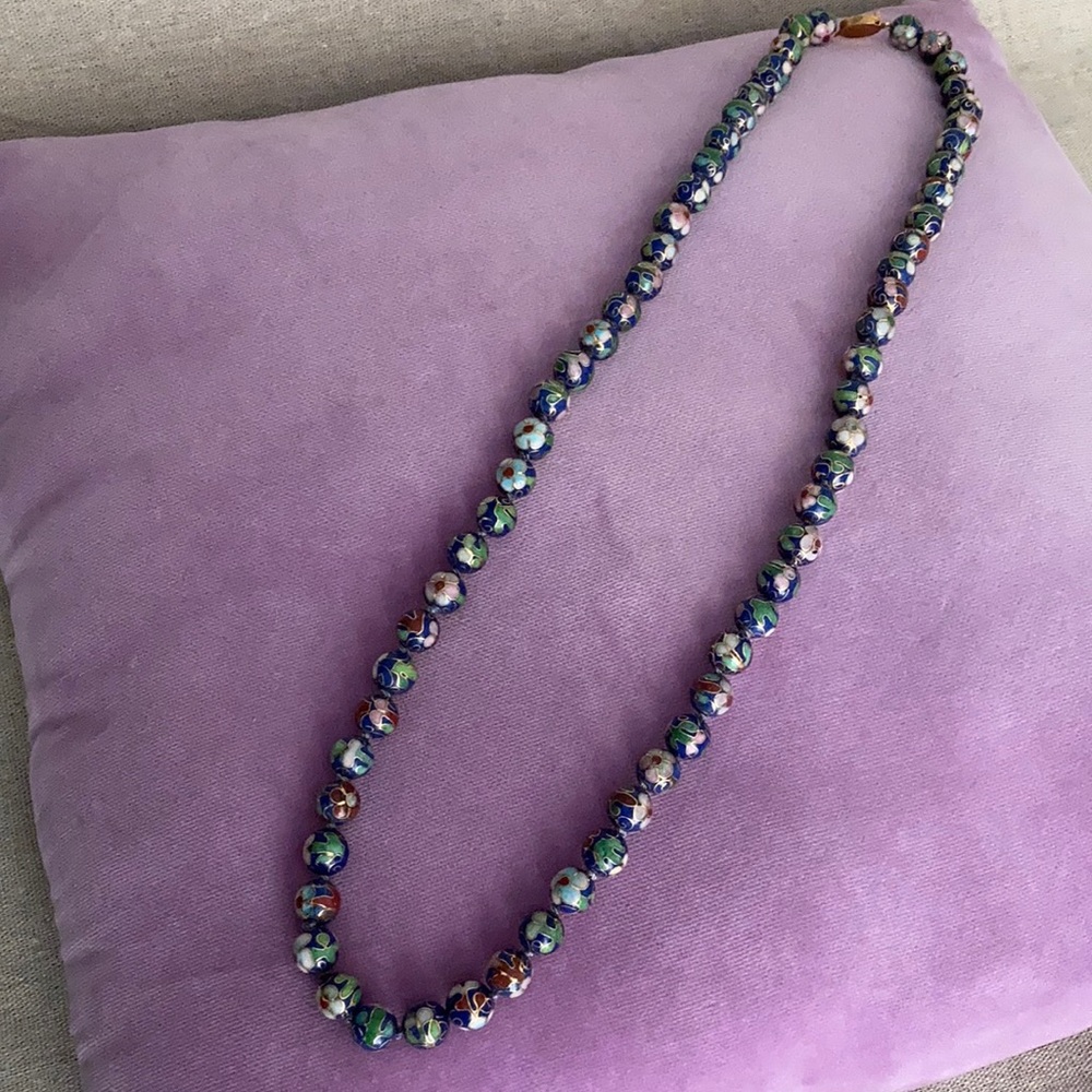 Vintage Cloisonné hand knotted and hand stringed necklace